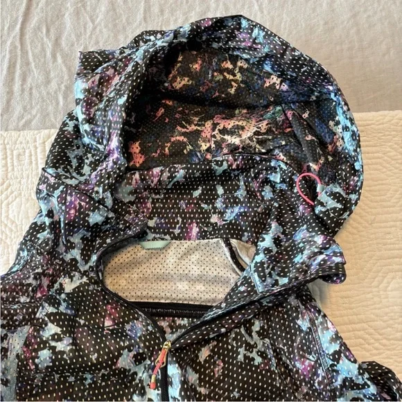 Lululemon Back Pack It Jacket - Picture 5 of 12
